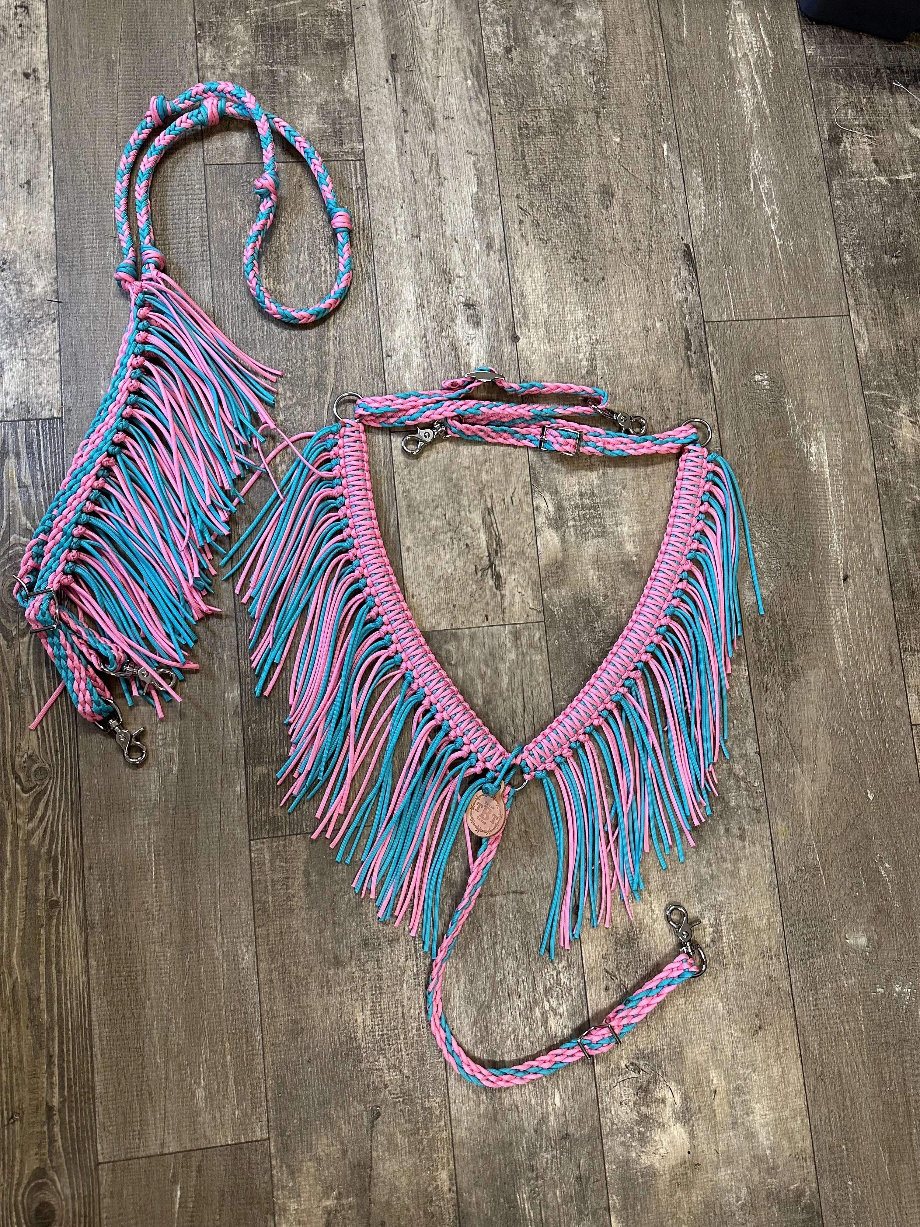 average fringe horse tack set breast collar and reins